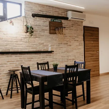Manhattan House * Vasto
